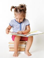 Bogmagi i hjemmet: Sådan skaber du uendelig læselyst for dine børn